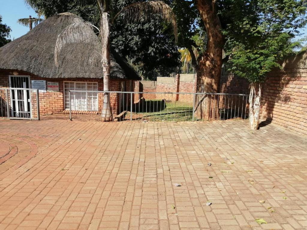 Kaste Guesthouse Tzaneen Exteriör bild